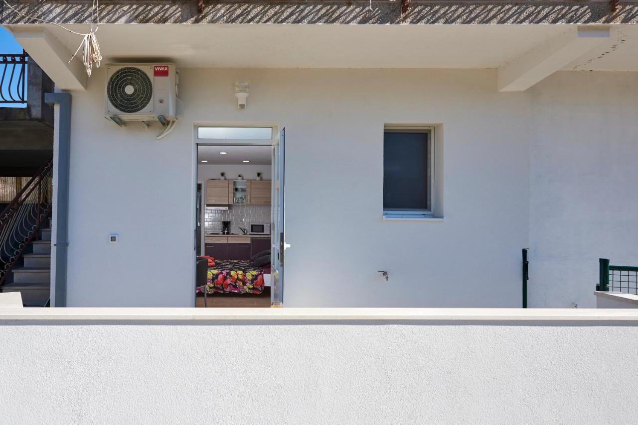 טרוגיר Studio Apartment Bascan מראה חיצוני תמונה